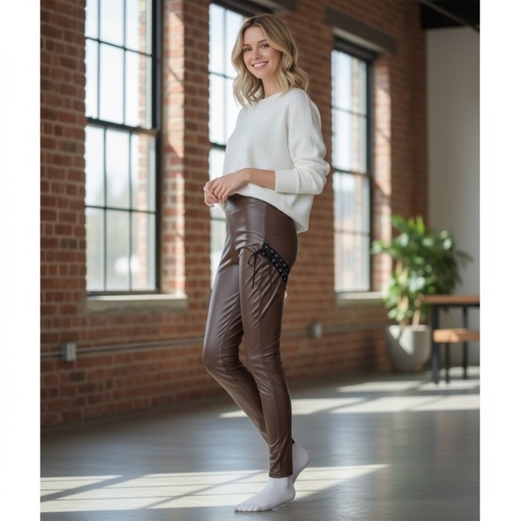 Brown Leggings
New - Picture 1 of 7